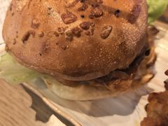 招牌秘制鸡腿堡-必胜客(桐乡吾悦广场店)