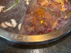 -小天鹅火锅·一线江景洪鼎旗舰店(洪崖洞店)