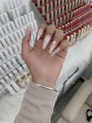 -艾珂·美甲美睫