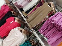 -优衣库(上海金桥国际商业广场店)