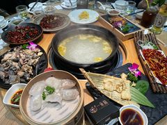 -一朵菌·野生菌探索家火锅(南亚店)