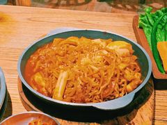 拉面年糕-姜虎东白丁烤肉(虹桥天地店)