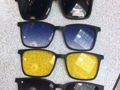 -爱视眸Eyeblling眼镜·依视路·蔡司镜片折扣店(百联南方商城购物中心)