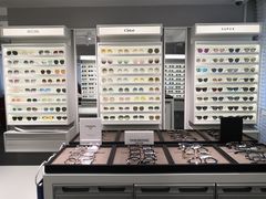 -目艮眼镜SHOWROOM(品牌集合店)