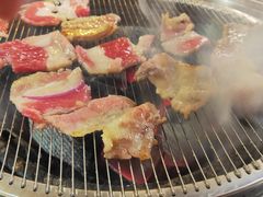 -围炉肉舍•炭烤活鳗•丹东海鲜烤肉(步行街店)