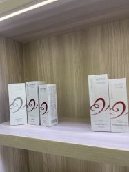 -苗方清颜专业祛痘·皮肤管理