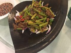 -黄家饺子东北特色菜馆(湖滨商业街店)