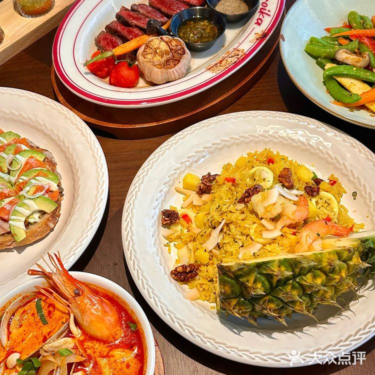 正中我心巴的东南亚风融合料理🍹