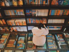 -钟书阁(松江泰晤士小镇店)