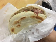 腊牛肉夹馍-杨天玉腊牛羊肉店