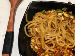 -独食火锅·半米屋台(直营总店)