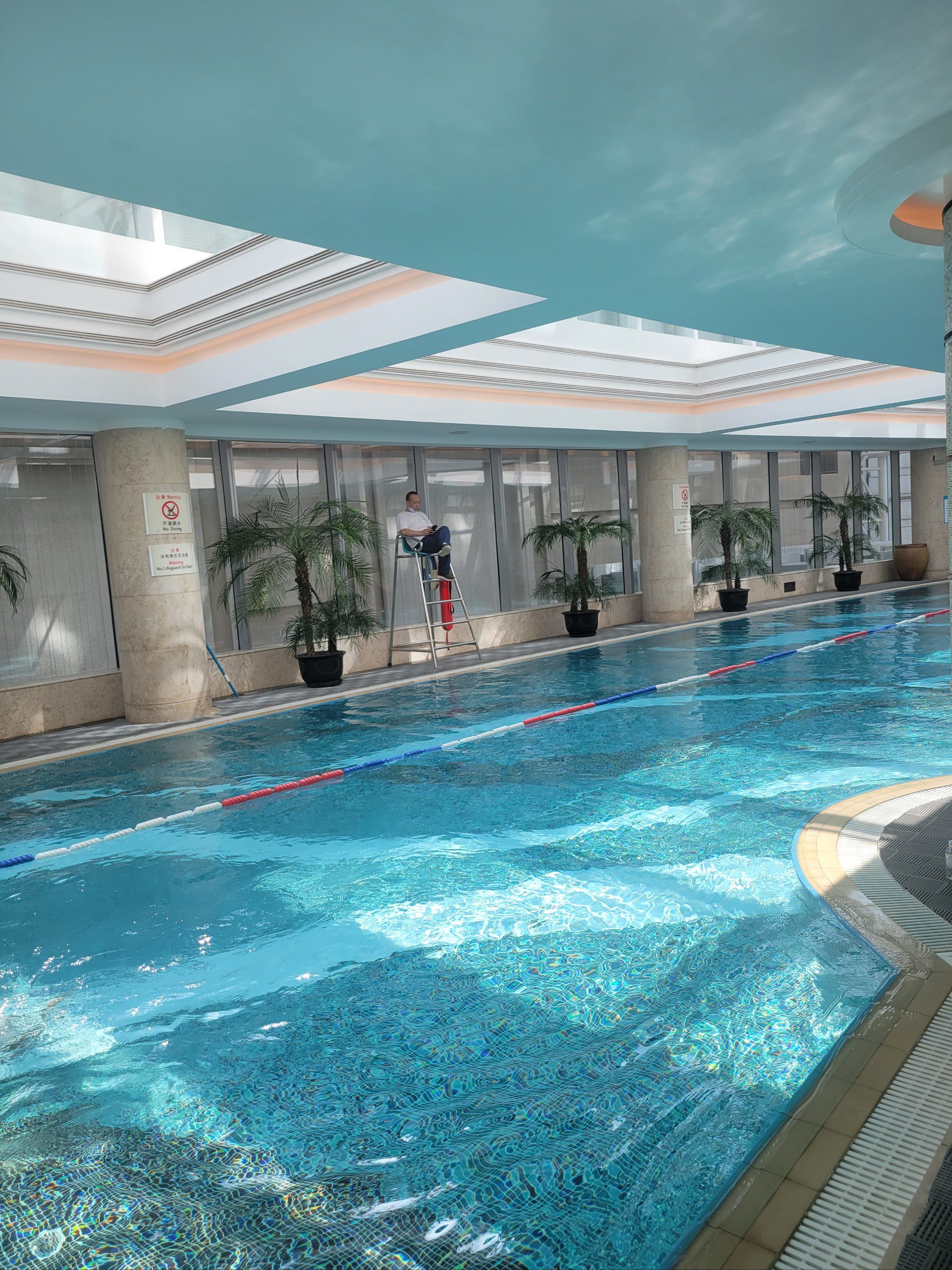 n也没有健身房和游泳池
自然多了许多出门花钱的需求