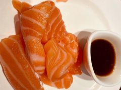 三文鱼刺身-四海一家自助餐(益田假日广场店)