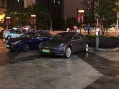 -TESLA 特斯拉(上海太古汇体验店)