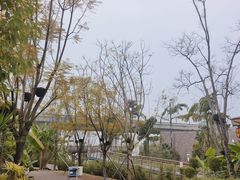 -茅草房·河畔园林火锅