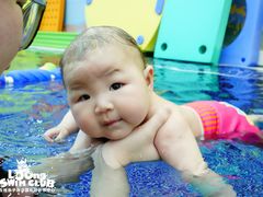 -龙格亲子游泳俱乐部(泊富中心)