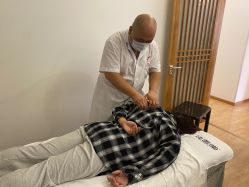 -佳医堂·小儿推拿·产后康复·脊柱养护(新华联家园店)