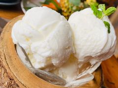 椰子冰激凌-Phensiri Thai Restaurant