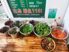 -铭记嘎洒生态鳝鱼(迎春街店)