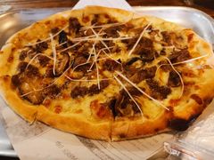 烤牛肉披萨-I HOLIC艾豪丽披萨(KKone店)