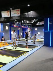 -反弹蹦床公园(南坪万达店)
