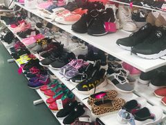 -唯品仓(东山锦轩·现代城店)