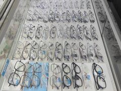 -阿波罗眼镜·蔡司授权店(孙厝店)