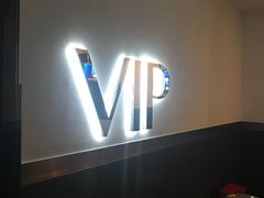 -英皇UA电影城(虹桥天地店)