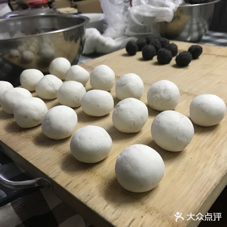 古法流沙芝麻汤圆