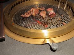 -铭牛烧肉·和牛海鲜自助(高新月牙湖店)