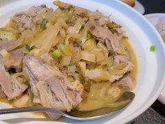 酸菜烧牛肉-蝴蝶里·粤菜·点心(龙湖天街&滨江店)