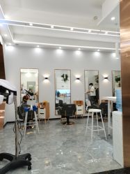 -V8潮牌·接发烫染连锁