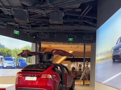 -TESLA 特斯拉(上海太古汇体验店)