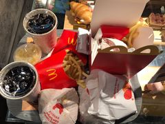 经典麦辣鸡腿汉堡-麦当劳(新达汇三林店)