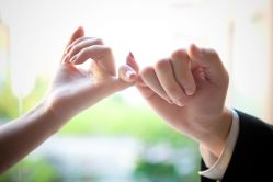 番禺现代经典&nbsp;广州婚纱照拍哪里好3-现代经典婚纱摄影(光明北路尊荣总店)