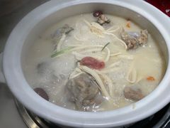 招牌筒骨砂锅-小骨煲金华砂锅(转塘金街美地店)