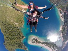 -费特希耶滑翔伞