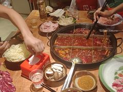 -周小明火锅(黑金冠社区店)