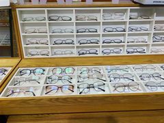 -沪睛眼镜蔡司官方授权店(金桥佳林路店)