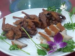 乳鸽烧肉双拼-金百门·顺德海鲜酒家(陈村店)