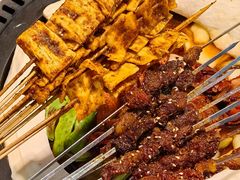 -哈尔滨烧烤·山河村铁锅炖(交大店)