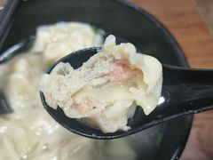 三鲜大馄饨-万寿斋(山阴路店)