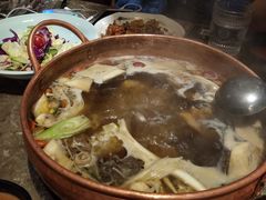 -三人行骨头王火锅(长寿店)