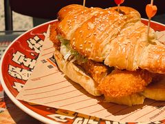 吉列猪扒牛角包-广九餐室· 镬气大排档(陈家祠店)