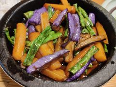 石锅地三鲜-几荷·恰似故人来(秀水广场店)