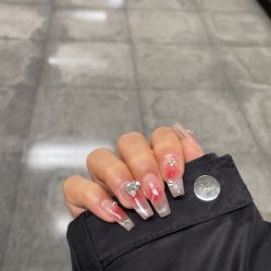 -尤米一站式美甲美睫