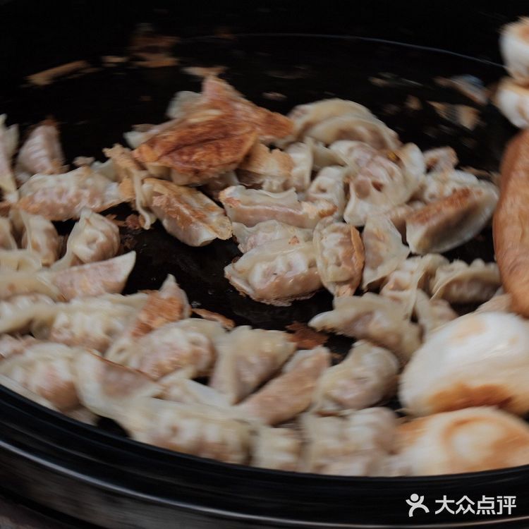 探店篇｜早餐照样有，香脆煎饺，四季飘香#