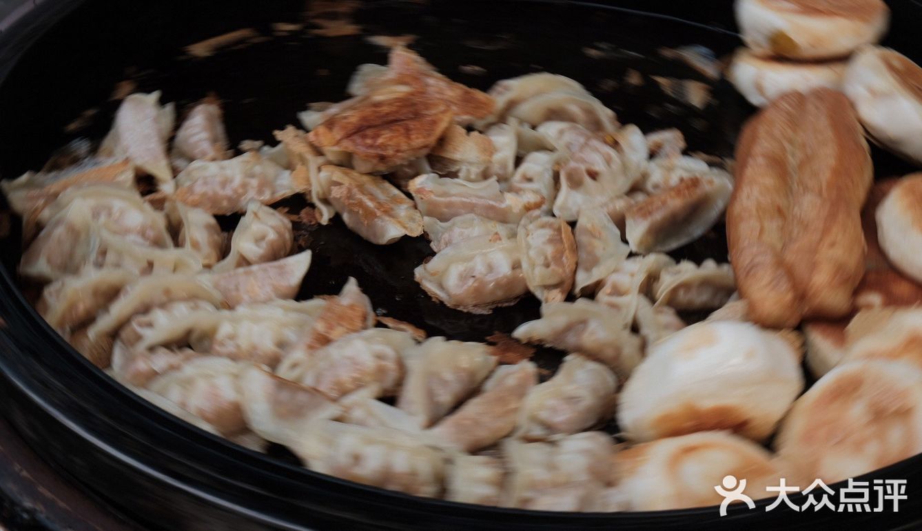 探店篇｜早餐照样有，香脆煎饺，四季飘香#
