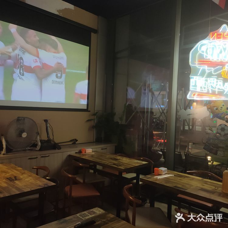 接地气的烧烤店,好友闺蜜小聚的好去处