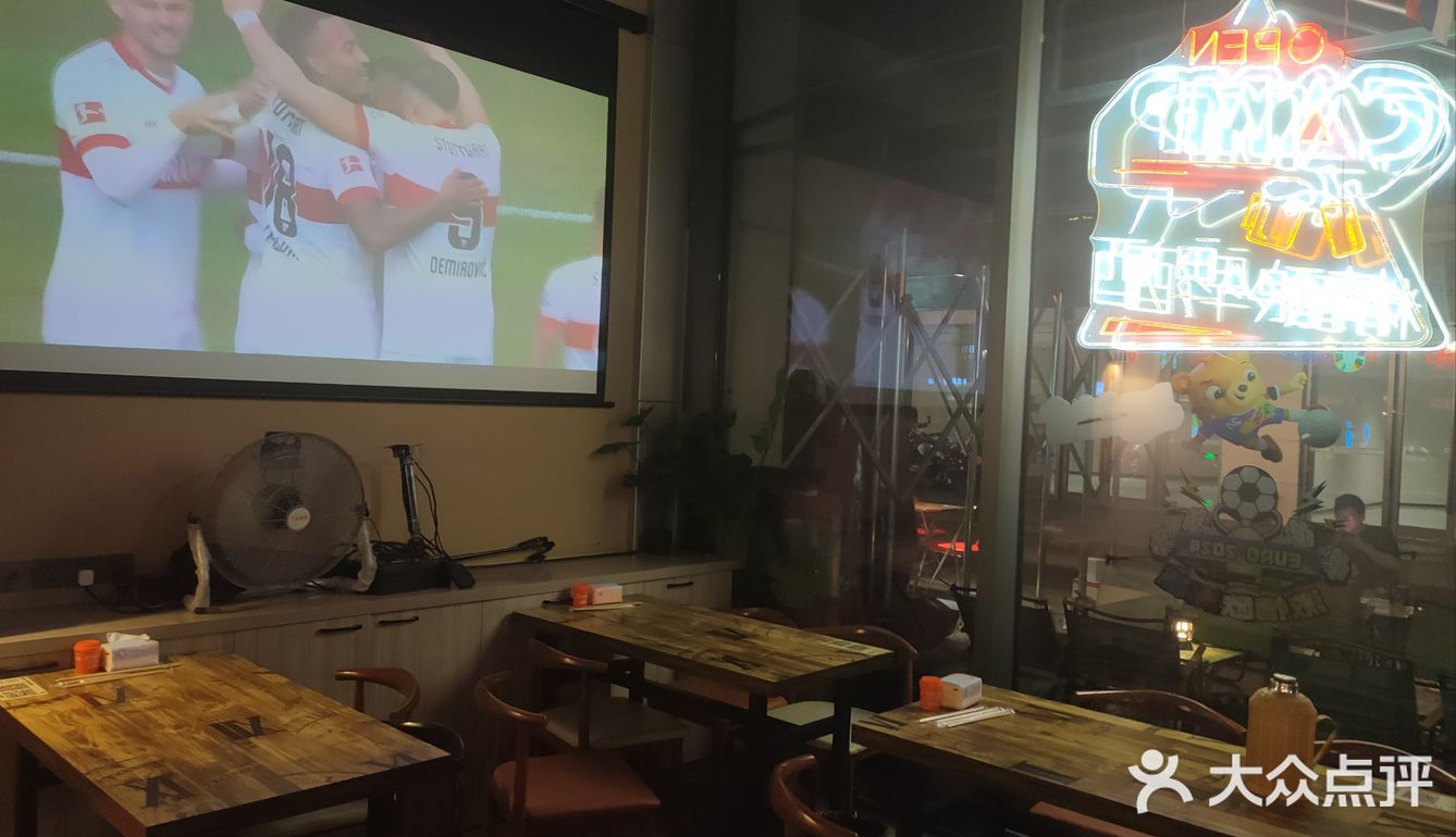 接地气的烧烤店，好友闺蜜小聚的好去处